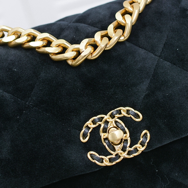 シャネルバッグ角部分ディテール